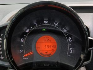 Toyota Aygo 1.0 70 x-play  - Foto 15
