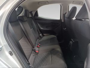 Toyota Yaris 1.5 120H Active Plus  - Foto 8