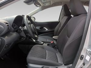 Toyota Yaris 1.5 120H Active Plus  - Foto 13