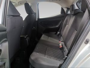 Toyota Yaris 1.5 120H Active Plus  - Foto 12