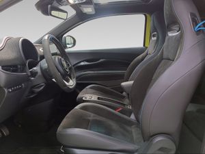 Abarth 500 500e Scorpionissima 42kwh 113kw (154cv)  - Foto 10