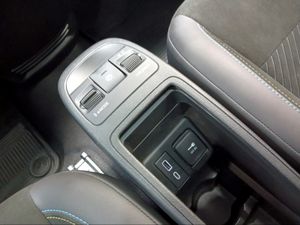 Abarth 500 500e Scorpionissima 42kwh 113kw (154cv)  - Foto 21