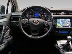 Toyota Avensis 2.0 150D ADVANCE TS  - Foto 10