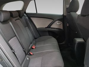 Toyota Avensis 2.0 150D ADVANCE TS  - Foto 8