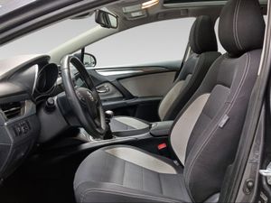 Toyota Avensis 2.0 150D ADVANCE TS  - Foto 13