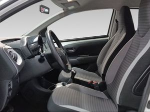 Toyota Aygo 1.0 70 x-play  - Foto 13