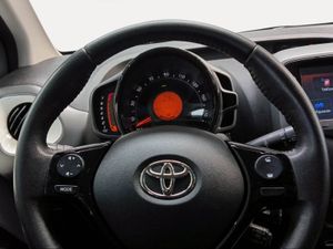 Toyota Aygo 1.0 70 x-play  - Foto 14