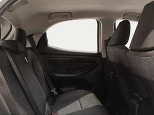 Toyota Yaris 1.5 120H Active Tech  - Foto 8
