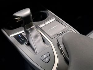 Lexus UX 2.0 250h Premium  - Foto 15