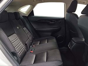 Lexus NX 2.5 300h Business Navigation 2WD  - Foto 8
