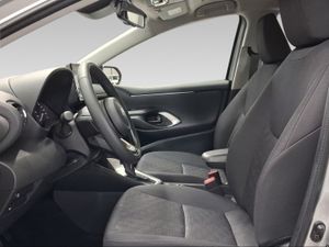 Toyota Yaris 1.5 120H Active Plus  - Foto 13