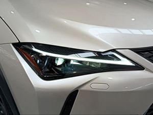 Lexus UX 2.0 300h UX Plus  - Foto 23