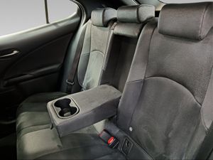 Lexus UX 2.0 300h UX Plus  - Foto 17