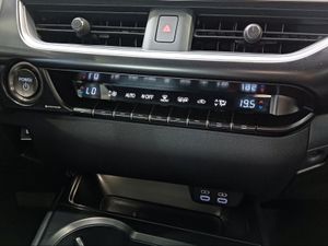 Lexus UX 2.0 300h UX Plus  - Foto 19