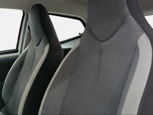 Toyota Aygo 1.0 70 x-play  - Foto 23