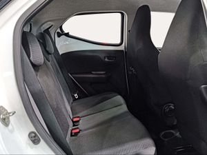 Toyota Aygo 1.0 70 x-play  - Foto 8