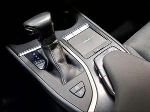 Lexus UX 2.0 250h Business  - Foto 16