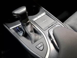Lexus UX 2.0 250h Business  - Foto 16