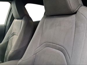 Lexus UX 2.0 250h Business  - Foto 18