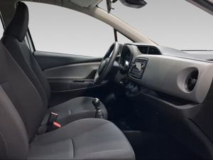 Toyota Yaris 1.5 110 Active  - Foto 7