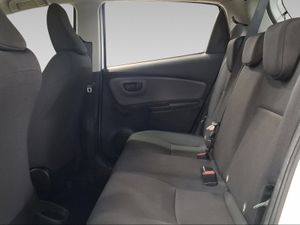 Toyota Yaris 1.5 110 Active  - Foto 12