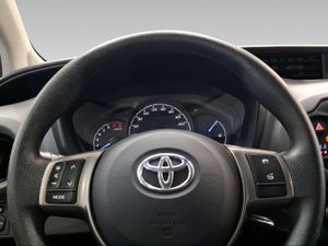 Toyota Yaris 1.5 110 Active  - Foto 14