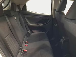 Toyota Yaris 1.5 120H Active Tech  - Foto 8