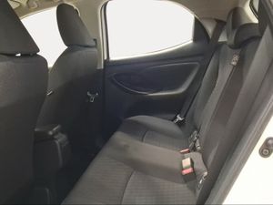 Toyota Yaris 1.5 120H Active Tech  - Foto 12