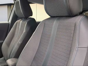 Peugeot 2008 Allure Pack Puretech 130 S&S EAT8  - Foto 18