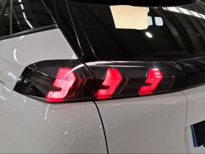 Peugeot 2008 Allure Pack Puretech 130 S&S EAT8  - Foto 19
