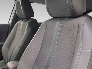 Peugeot 2008 Allure Pack Puretech 130 S&S EAT8  - Foto 18