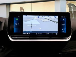 Peugeot 2008 Allure Pack Puretech 130 S&S EAT8  - Foto 13