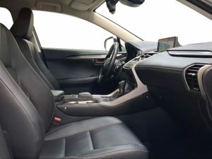 Lexus NX 2.5 300h Executive Navigation 4WD  - Foto 7