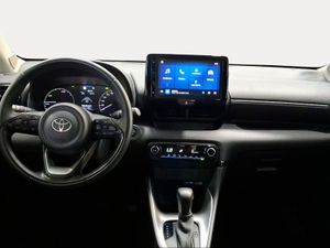 Toyota Yaris 1.5 120H Active Plus  - Foto 9