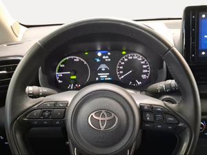 Toyota Yaris 1.5 120H Active Plus  - Foto 14