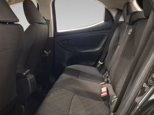 Toyota Yaris 1.5 120H Active Plus  - Foto 12