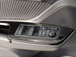 Toyota C-HR 2.0 180H GR Sport Black Edition  - Foto 21