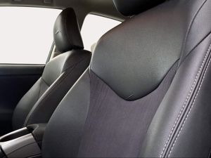 Toyota Prius Advance  - Foto 21