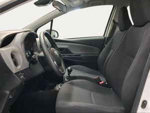 Toyota Yaris 1.5 110 Active  - Foto 13