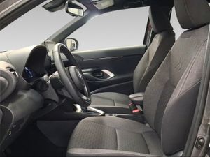 Toyota Yaris Cross 1.5 120H Active Tech  - Foto 13