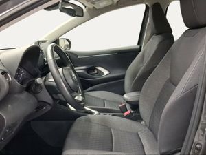 Toyota Yaris 1.5 120H Active Tech  - Foto 13