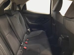 Toyota Yaris 1.5 120H Active Tech  - Foto 8
