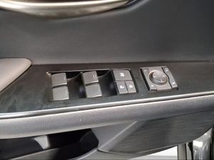Lexus UX 2.0 250h Business  - Foto 18