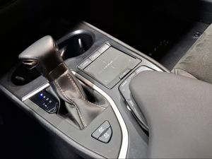 Lexus UX 2.0 250h Business  - Foto 15