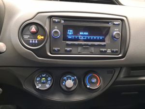 Toyota Yaris 1.5 110 Active  - Foto 16