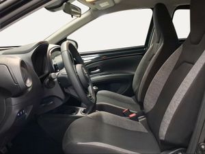 Toyota Aygo X Cross 1.0 VVT-I 72CV Play  - Foto 13