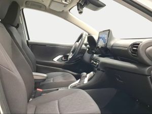 Toyota Yaris 1.5 120H Active Plus  - Foto 7
