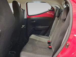 Toyota Aygo 1.0 70 x-play  - Foto 12