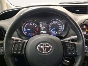 Toyota Yaris 1.0 70 Active  - Foto 14