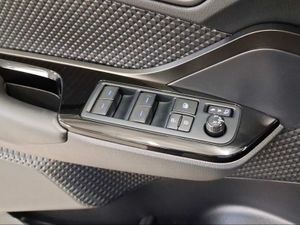Toyota C-HR 2.0 180H Advance  - Foto 23